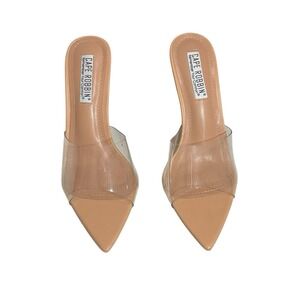 Cape Robin The Layland - Size 9 - NWT FLAWED - Minor